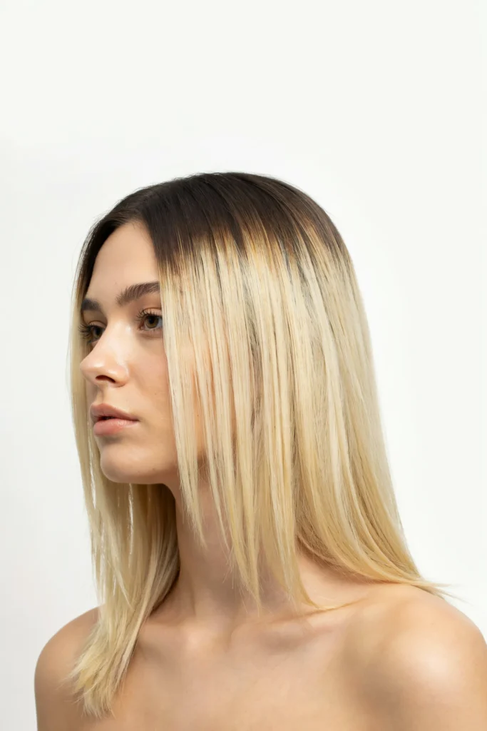 Sleek High-Contrast Tiers