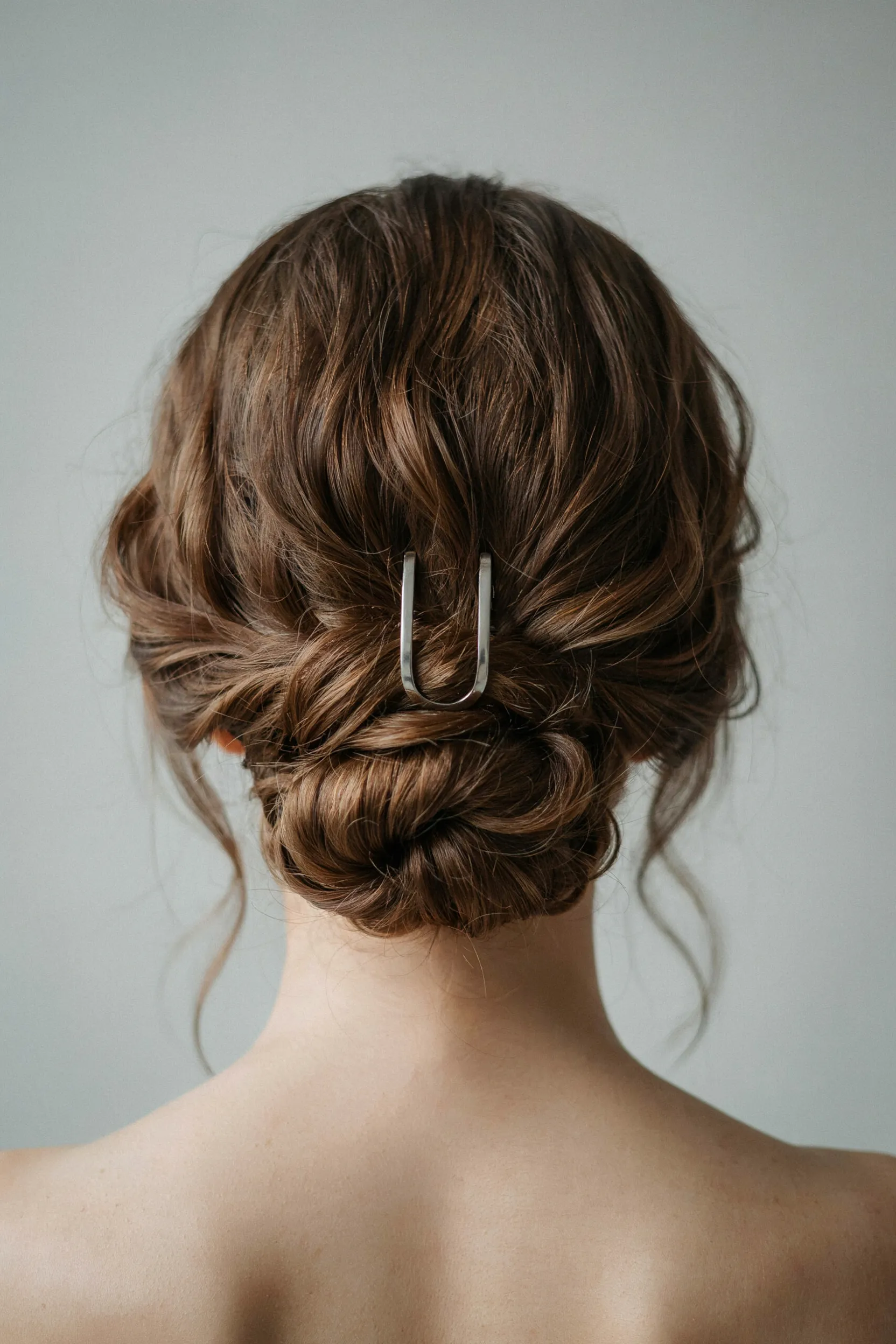 messy low bun